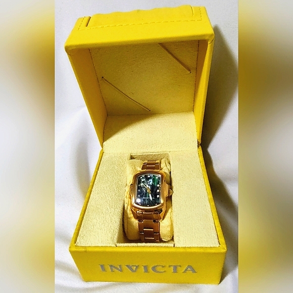 Invicta Rainbow Dial blue & green rainbow dial bracelet watch brand new battery - Picture 5 of 13